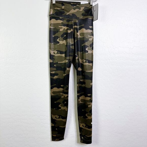Nike Mid-Rise Camo Dri-FIT Tight Fit One Leggings Green size XXS NWT DD4559-222 - Picture 2 of 12